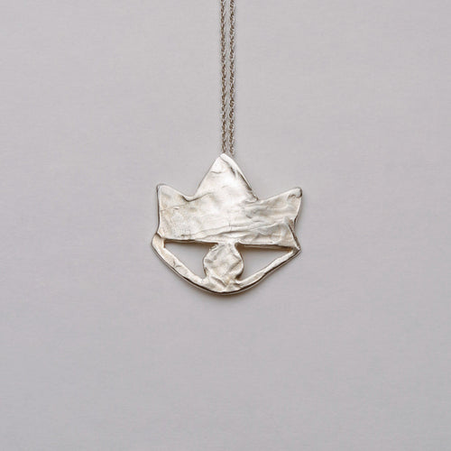 CROWN EYES NECKLACE