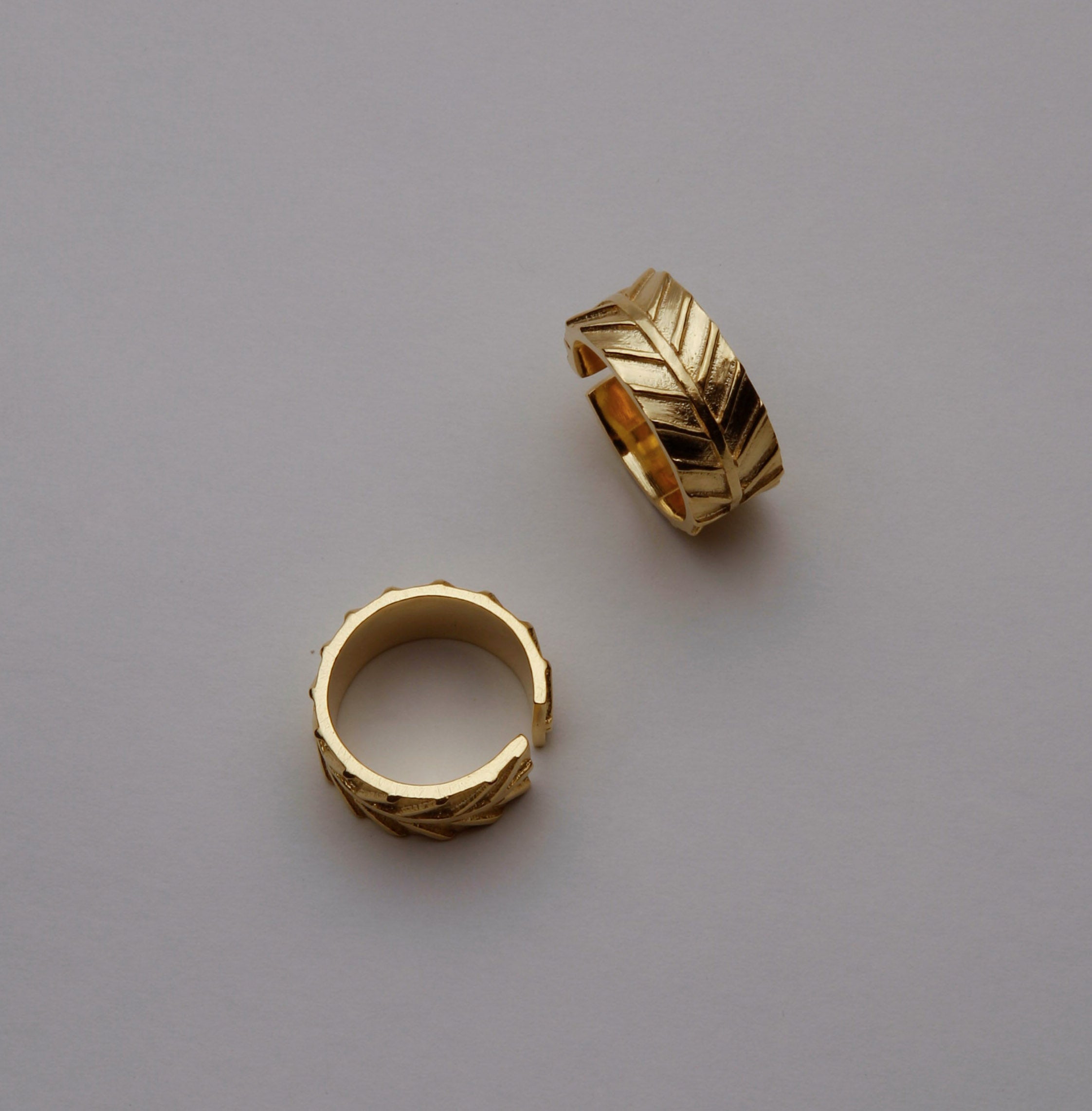FISHBONE RING