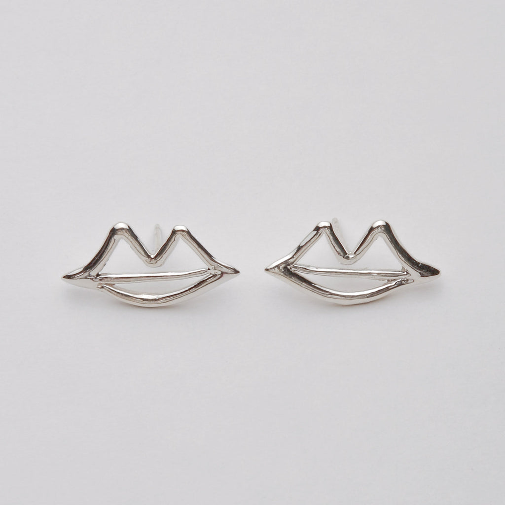 MOUTH OUTLINE EARRINGS