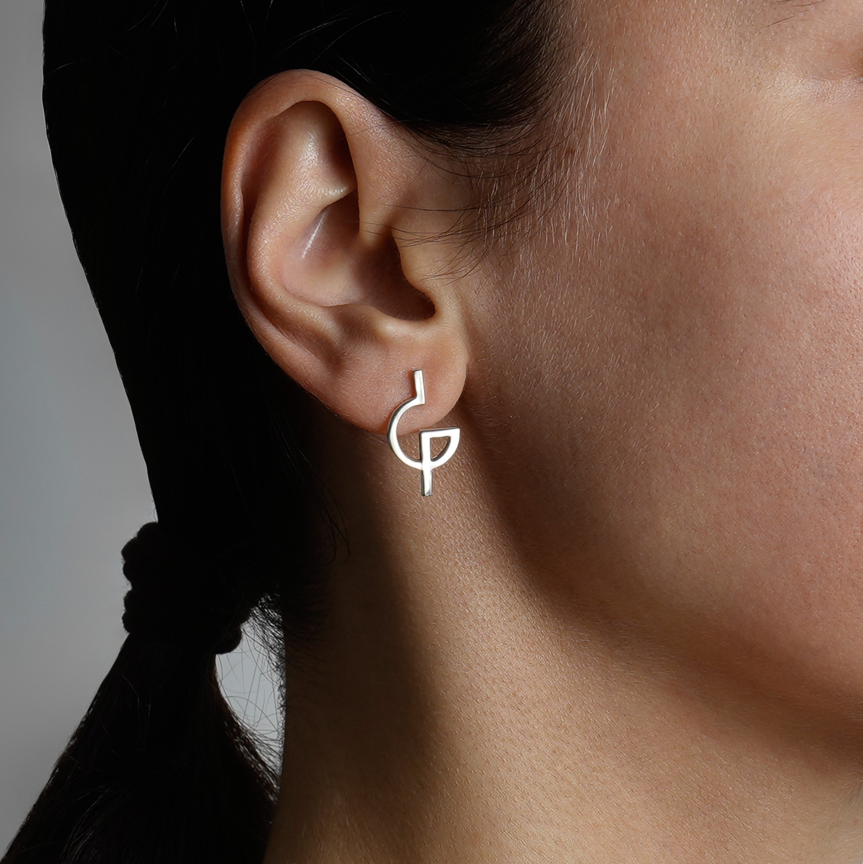 REACTOR 2026 MEDIUM EARRINGS