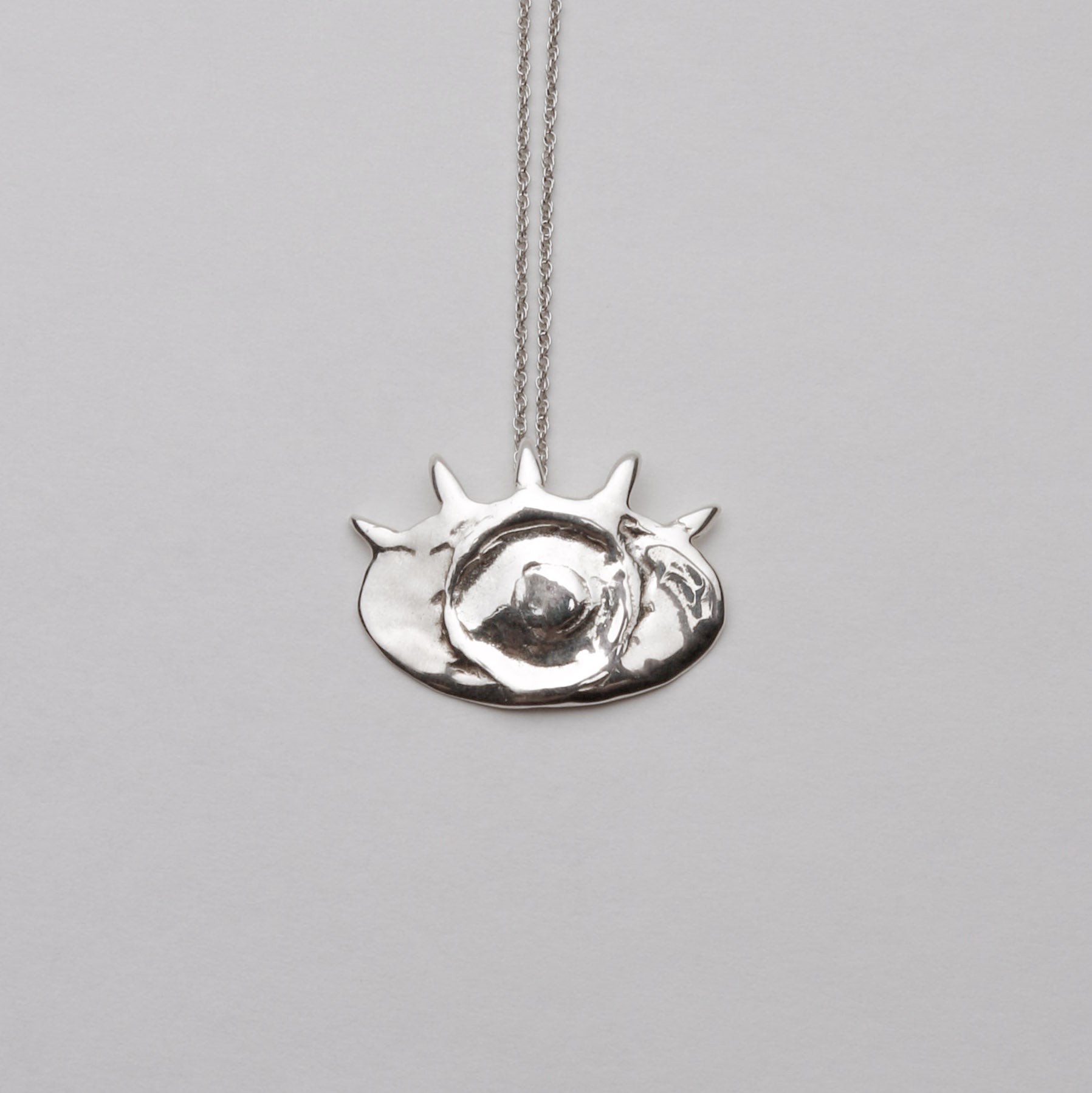 SOLID EYE NECKLACE
