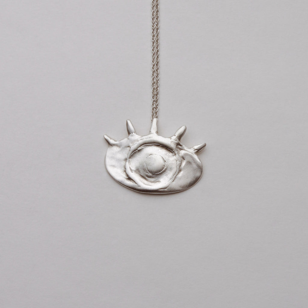 SOLID EYE NECKLACE