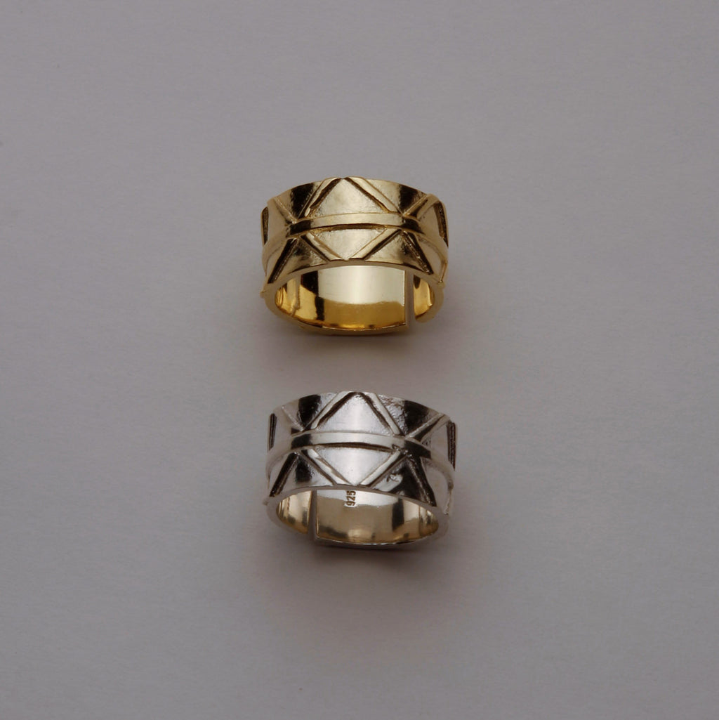 BAND X RING