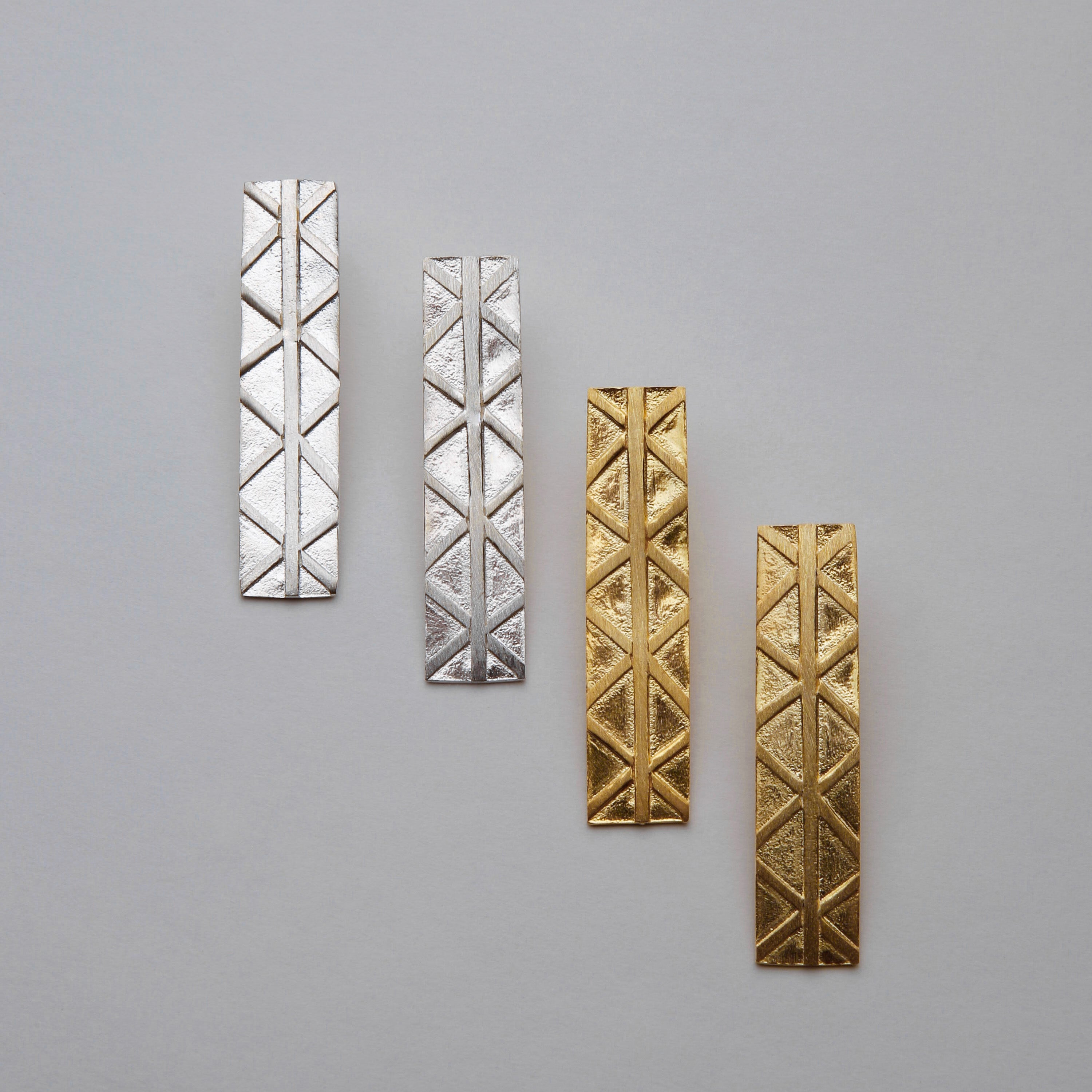 SPINE EARRINGS