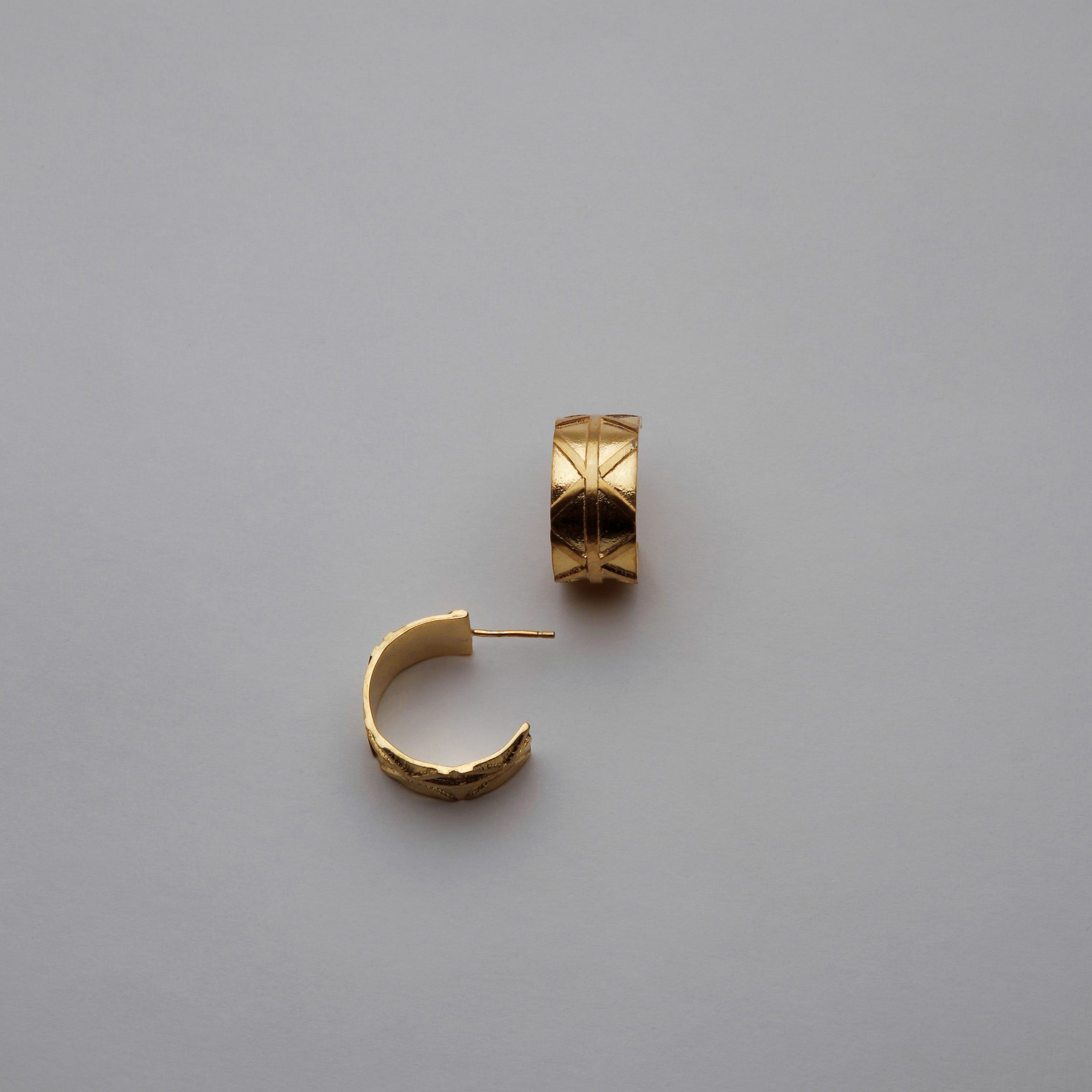SPINE HOOPS