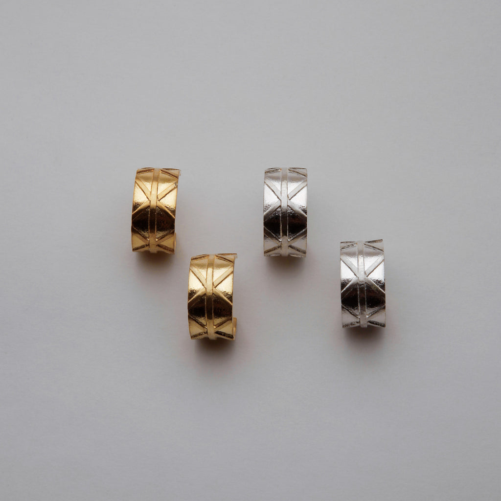 SPINE HOOPS