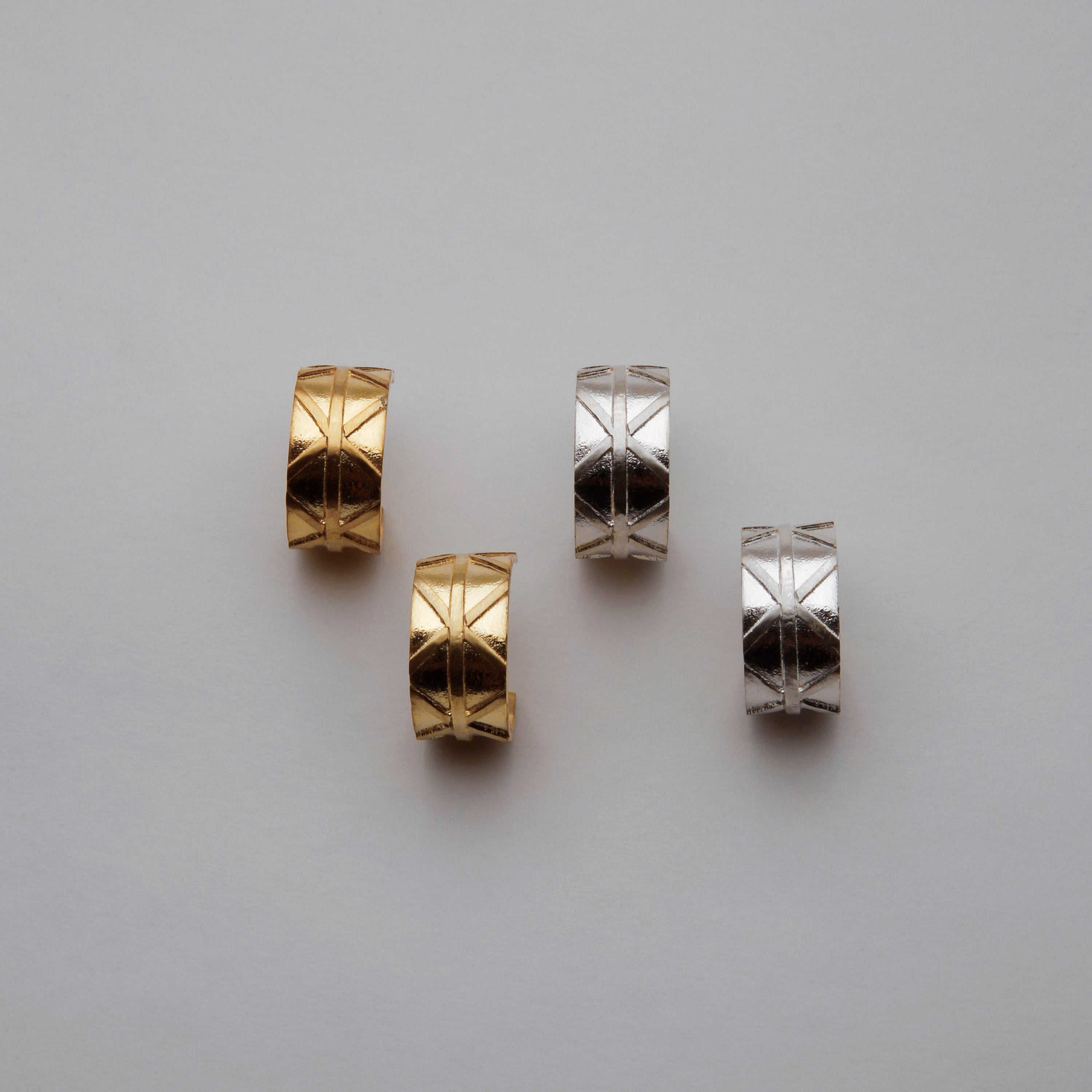 SPINE HOOPS