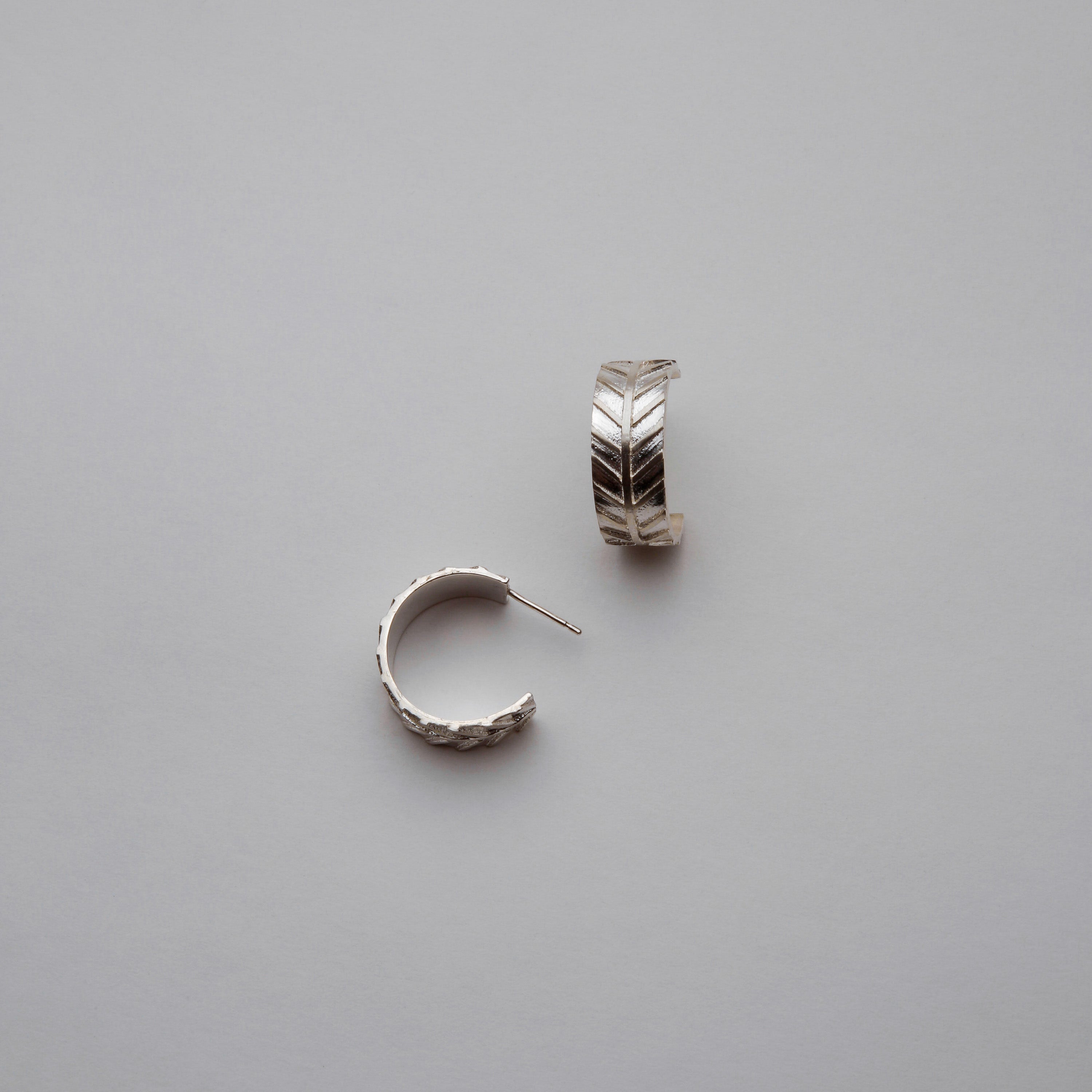 FISHBONE HOOPS