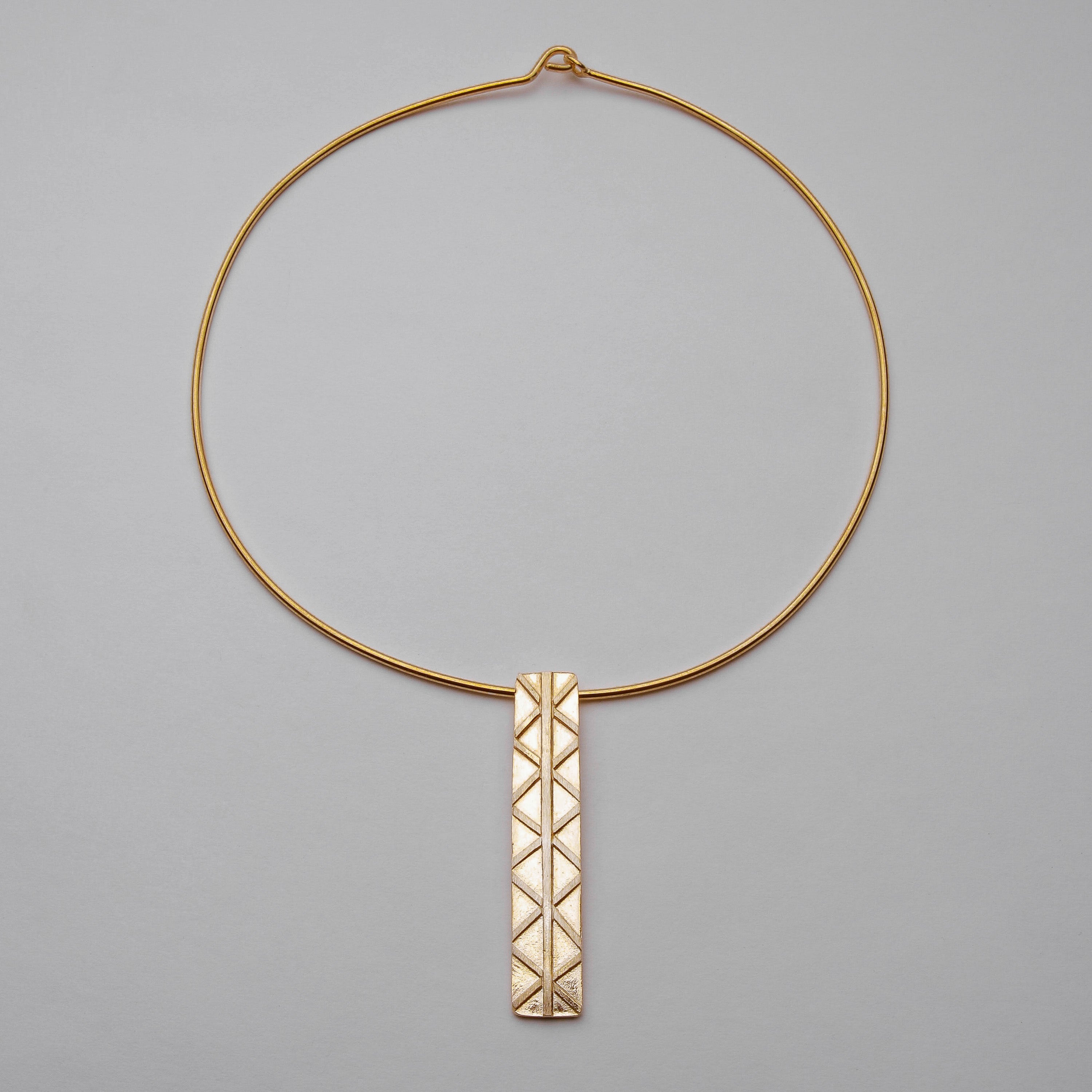 SPINE CHOCKER