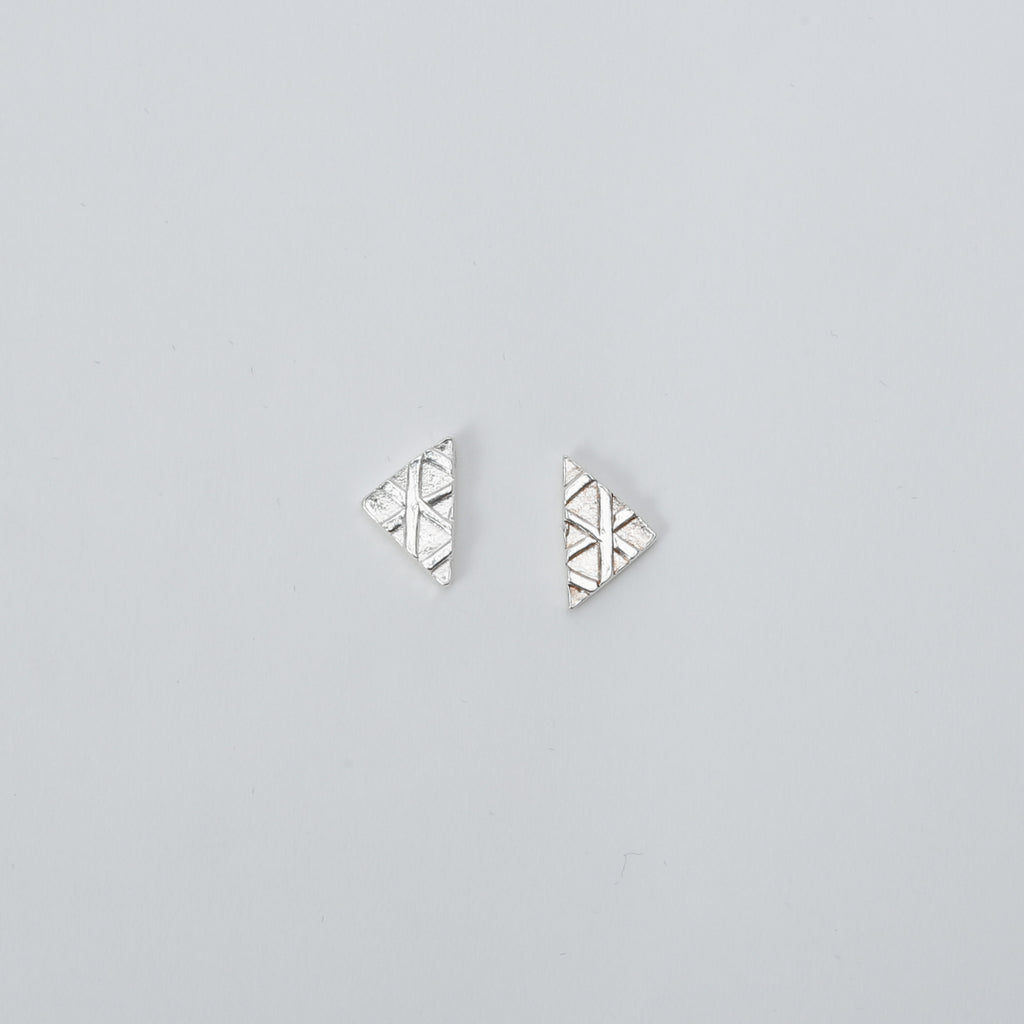 TINIAN DETAILS ARROWS